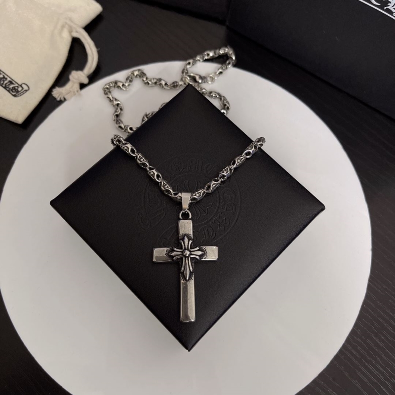 Ch**me He**ts necklaces